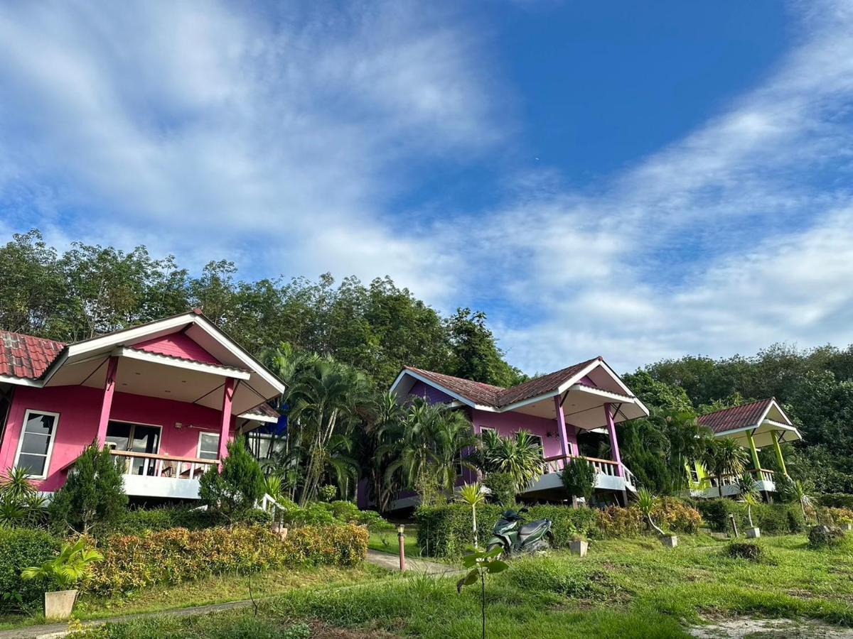 บ้านสวนปิยนันท์ Ko Yao Noi Buitenkant foto